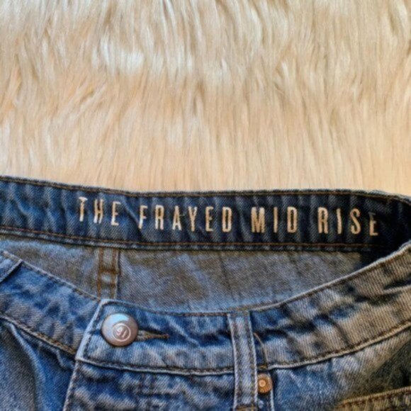 Cotton On The Frayed Mid Rise Denim Short - Picture 5 of 9